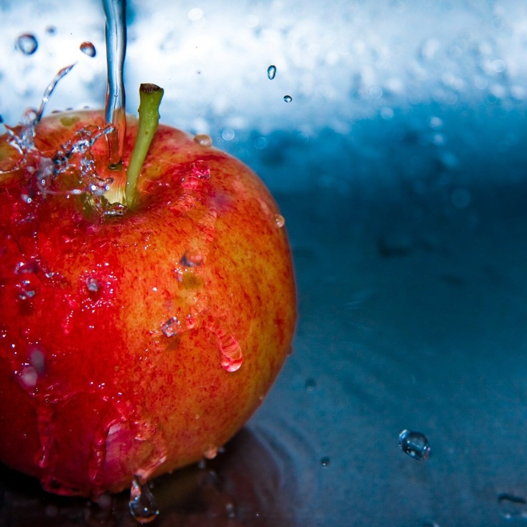 Обои вода, полет, капли, яблоко, water, flight, drops, apple разрешение 1920x1200 Загрузить