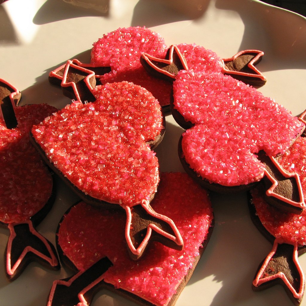 Обои красные, сердечки, печенье, глазурь, сердецко, red, hearts, cookies, glaze, serdechko разрешение 1920x1440 Загрузить