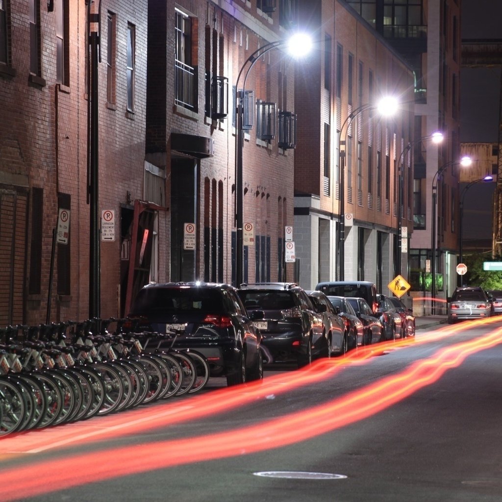 Обои фонари, вечер, город, улица, здания, велосипеды, lights, the evening, the city, street, building, bikes разрешение 1920x1080 Загрузить