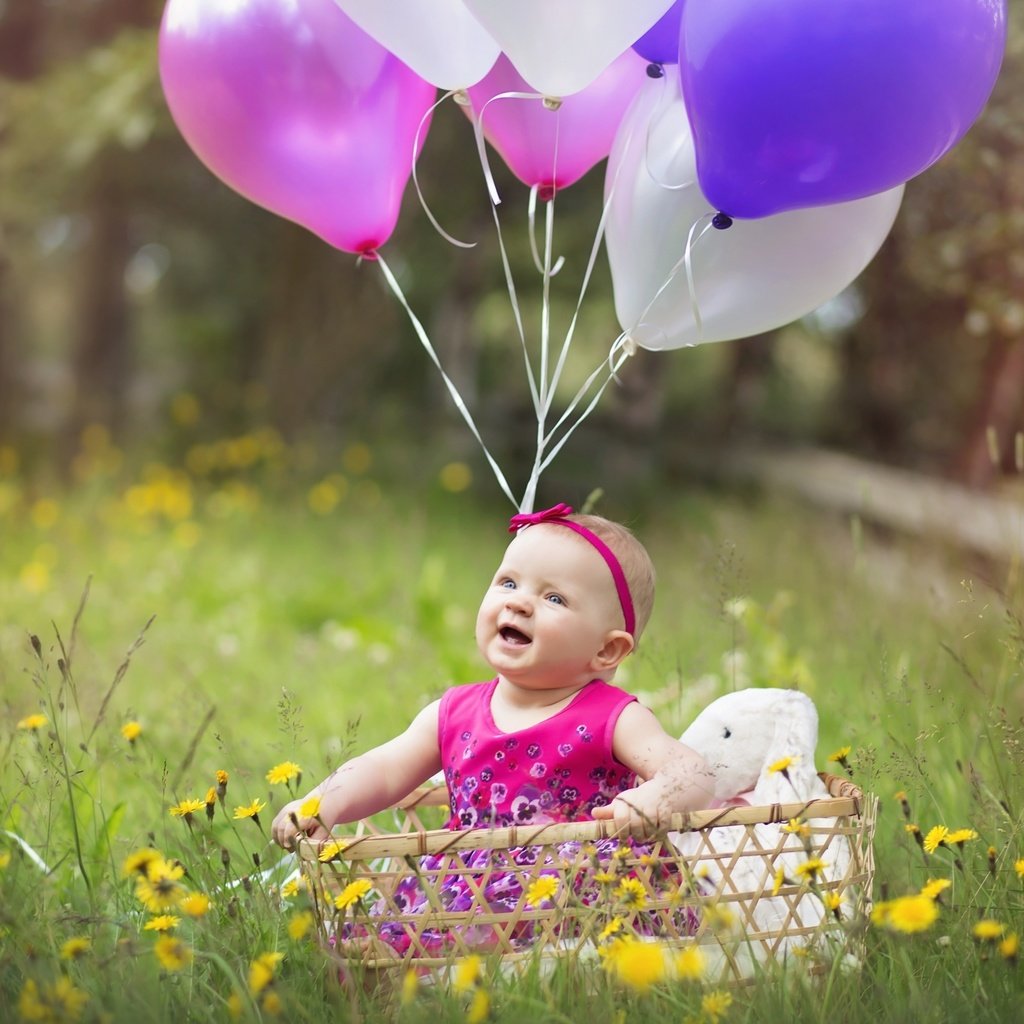 Обои радость, девочка, шарики, корзина, счастье, удивление, joy, girl, balls, basket, happiness, surprise разрешение 2400x1574 Загрузить