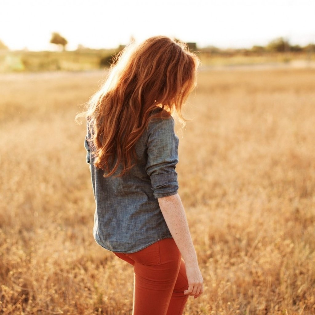 Обои трава, девушка, настроение, поле, рыжая, джинсы, рубашка, danielle, grass, girl, mood, field, red, jeans, shirt разрешение 1920x1200 Загрузить