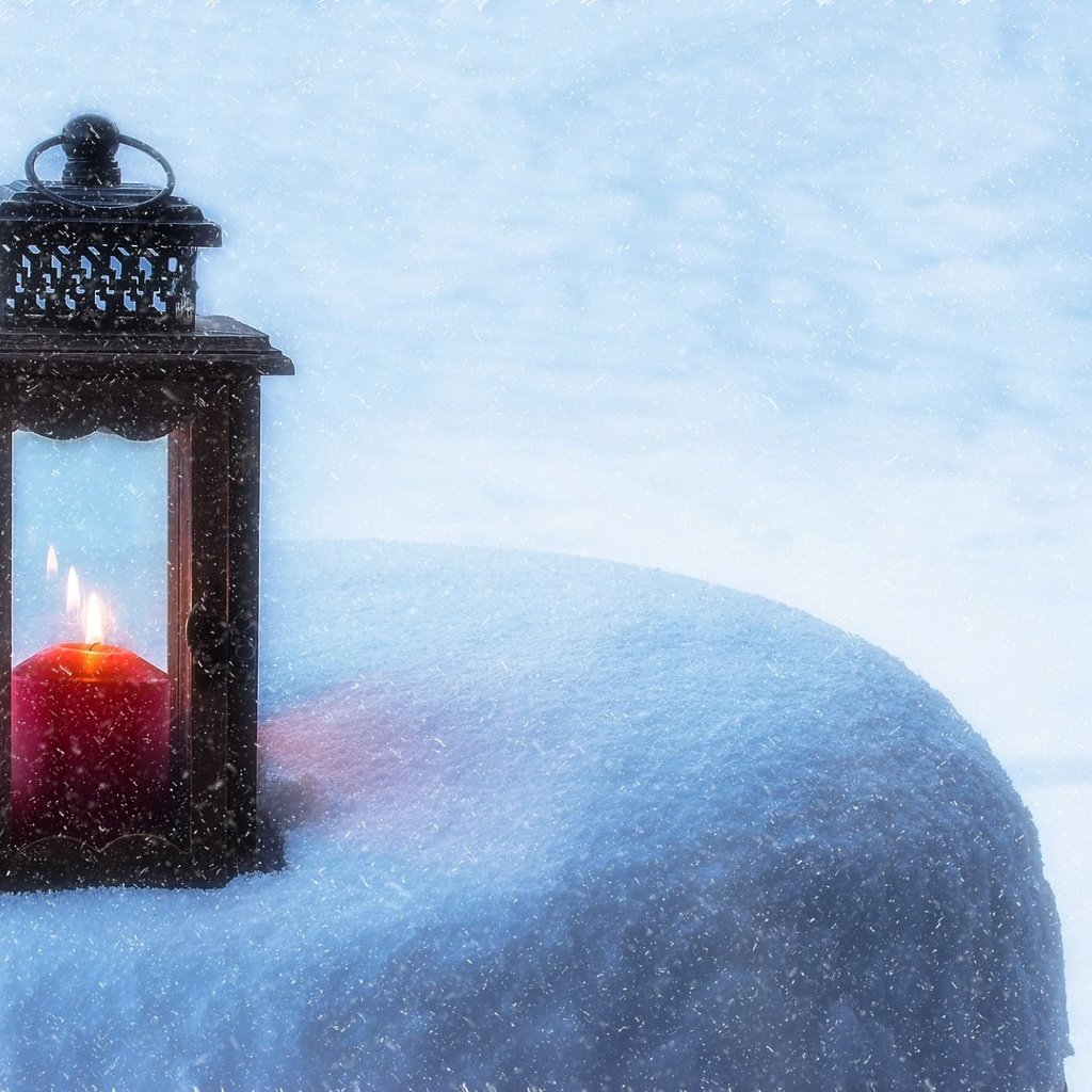 Обои снег, зима, фонарь, свечка, свеча, фонарик, e, snow, winter, lantern, candle, flashlight разрешение 2000x1332 Загрузить