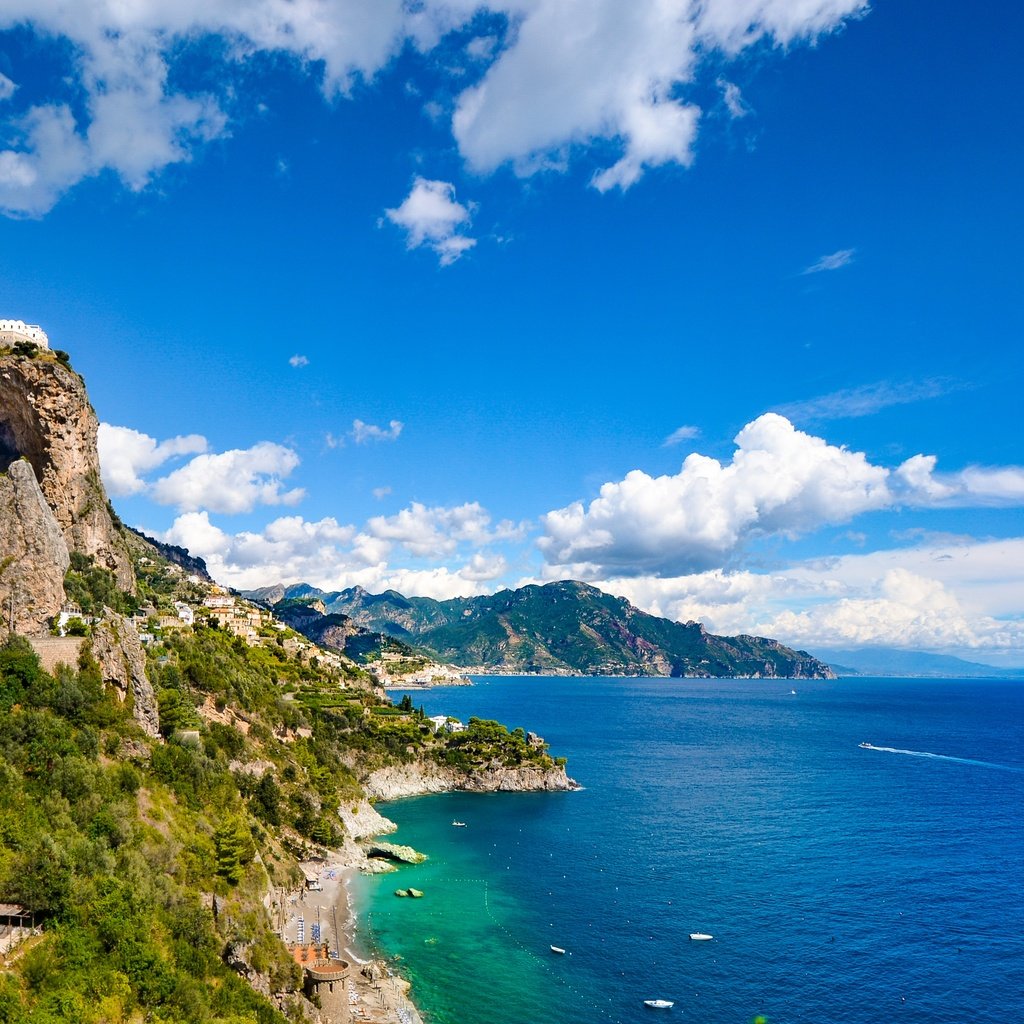 Обои небо, облака, горы, скалы, море, пляж, амальфи, the sky, clouds, mountains, rocks, sea, beach, amalfi разрешение 3879x2387 Загрузить