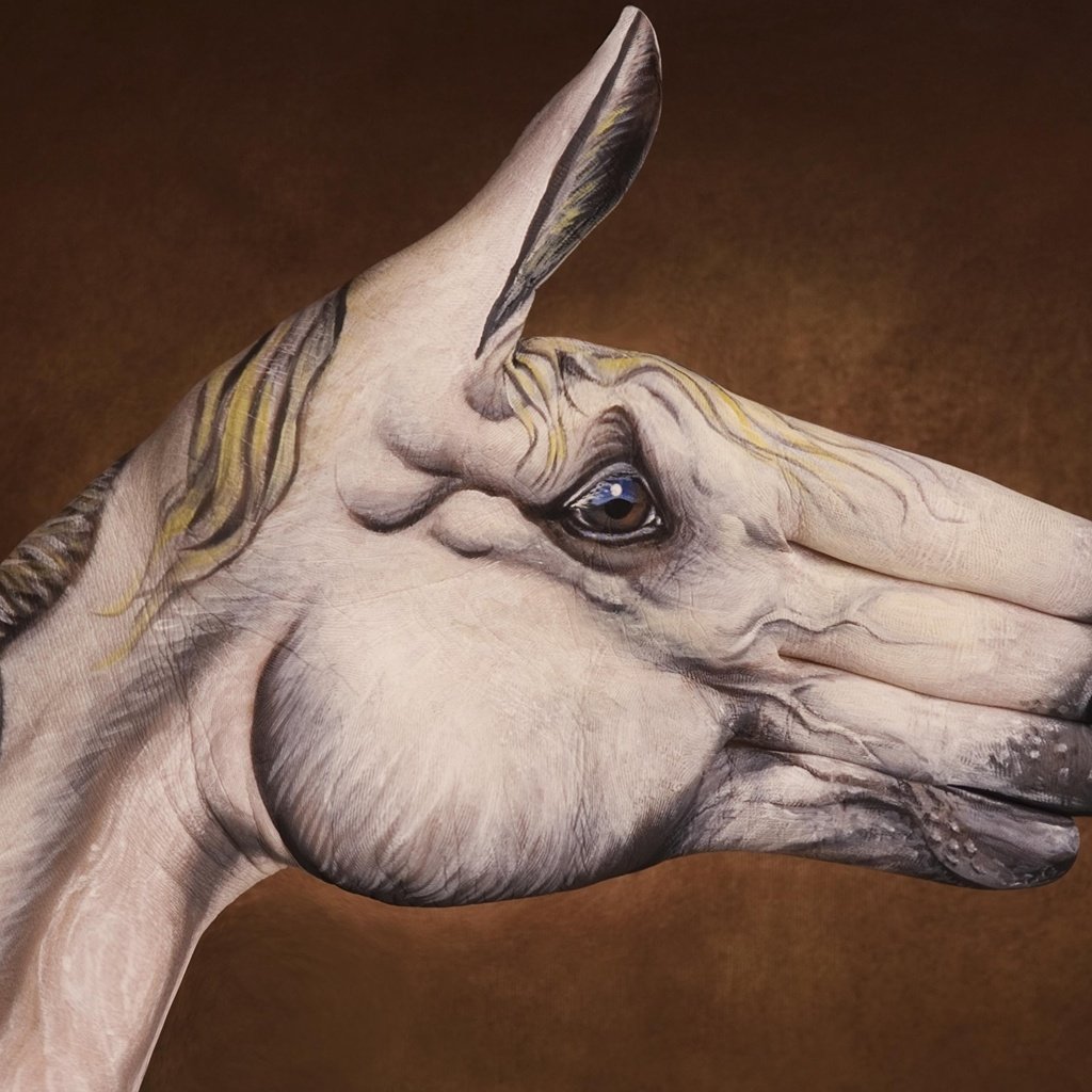Обои рисунок, лошадь, рука, креативный, figure, horse, hand, creative разрешение 2560x1600 Загрузить