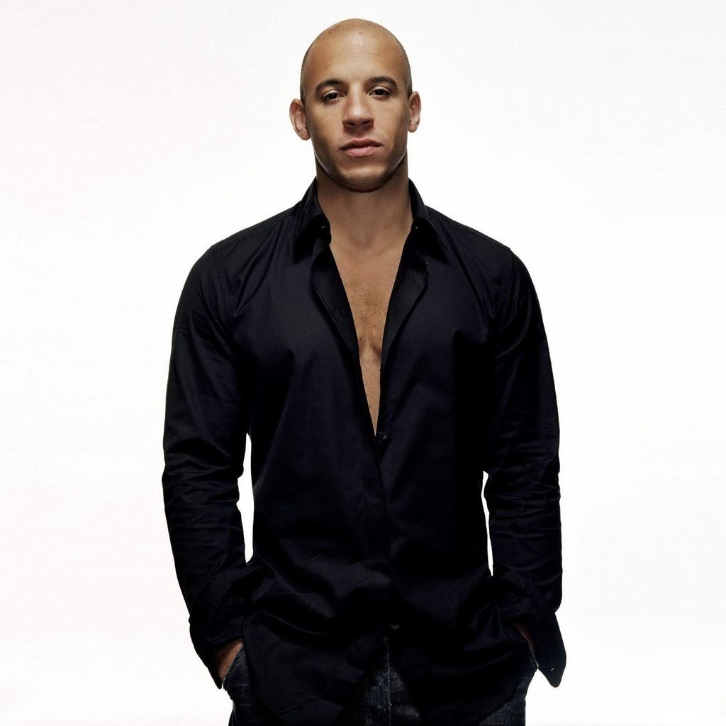 Обои взгляд, актёр, лицо, белый фон, рубашка, вин дизель, look, actor, face, white background, shirt, vin diesel разрешение 2560x1600 Загрузить