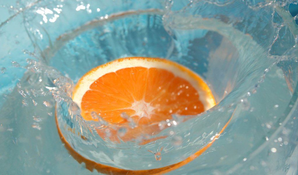 Обои вода, апельсин, фрукт, water, orange, fruit разрешение 1920x1200 Загрузить