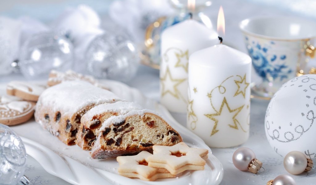 Обои свечи, новый год, шарики, чай, рождество, печенье, candles, new year, balls, tea, christmas, cookies разрешение 2560x1706 Загрузить