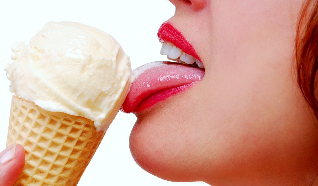 Обои девушка, мороженое, губы, язык, girl, ice cream, lips, language разрешение 6000x4016 Загрузить