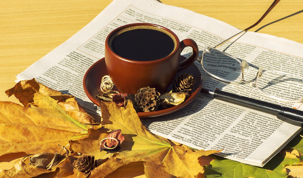 Обои листья, осень, кофе, чашка, шарф, leaves, autumn, coffee, cup, scarf разрешение 4344x2896 Загрузить