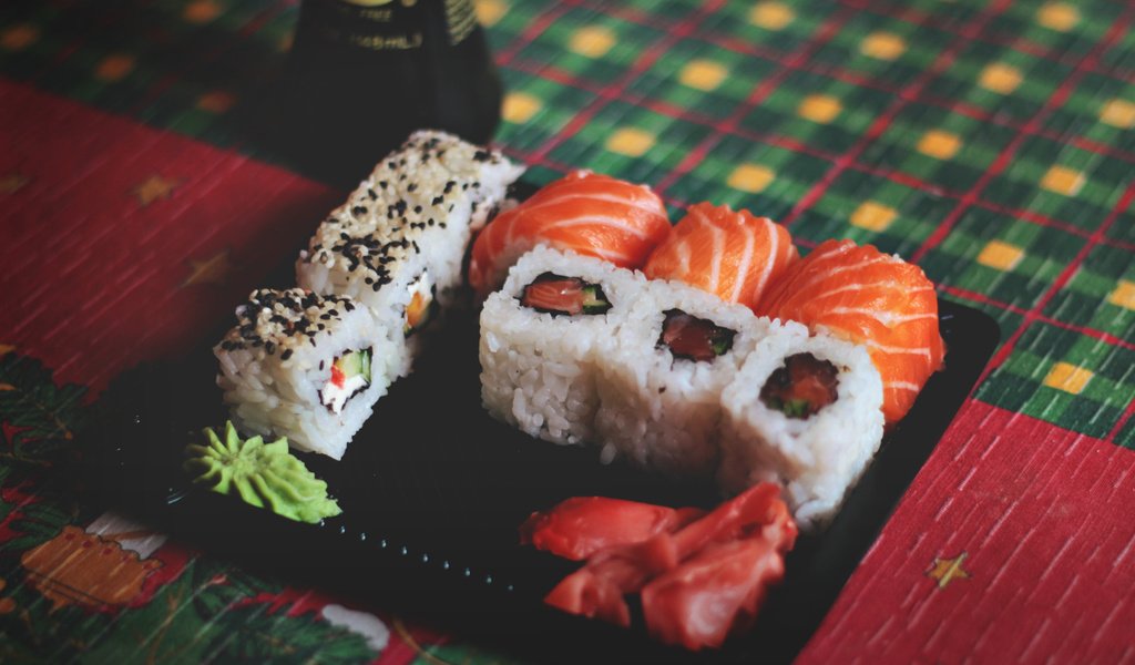 Обои рыба, рис, суши, роллы, васаби, fish, figure, sushi, rolls, wasabi разрешение 2074x1382 Загрузить