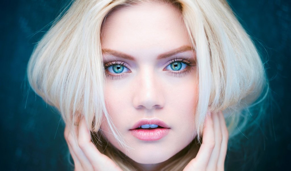 Обои девушка, блондинка, портрет, лицо, голубые глаза, martina dimitrova, girl, blonde, portrait, face, blue eyes разрешение 3840x2160 Загрузить