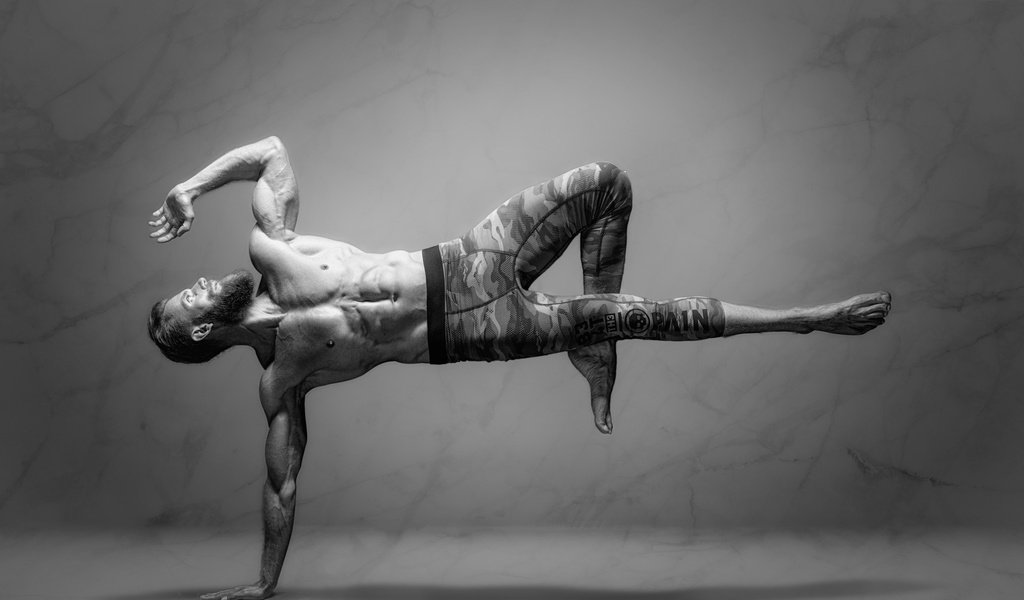 Обои чёрно-белое, мужчина, сила, мышцы, йога, black and white, male, power, muscle, yoga разрешение 2048x1366 Загрузить