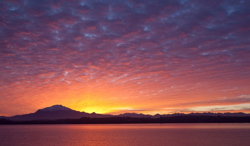 Обои небо, вечер, закат, чили, пуэрто-варас, puerto varras, the sky, the evening, sunset, chile, puerto varas разрешение 2560x1600 Загрузить