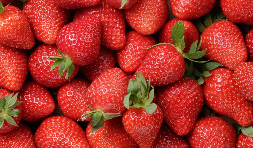 Обои клубника, ягоды, крупным планом, strawberry, berries, closeup разрешение 2560x1600 Загрузить