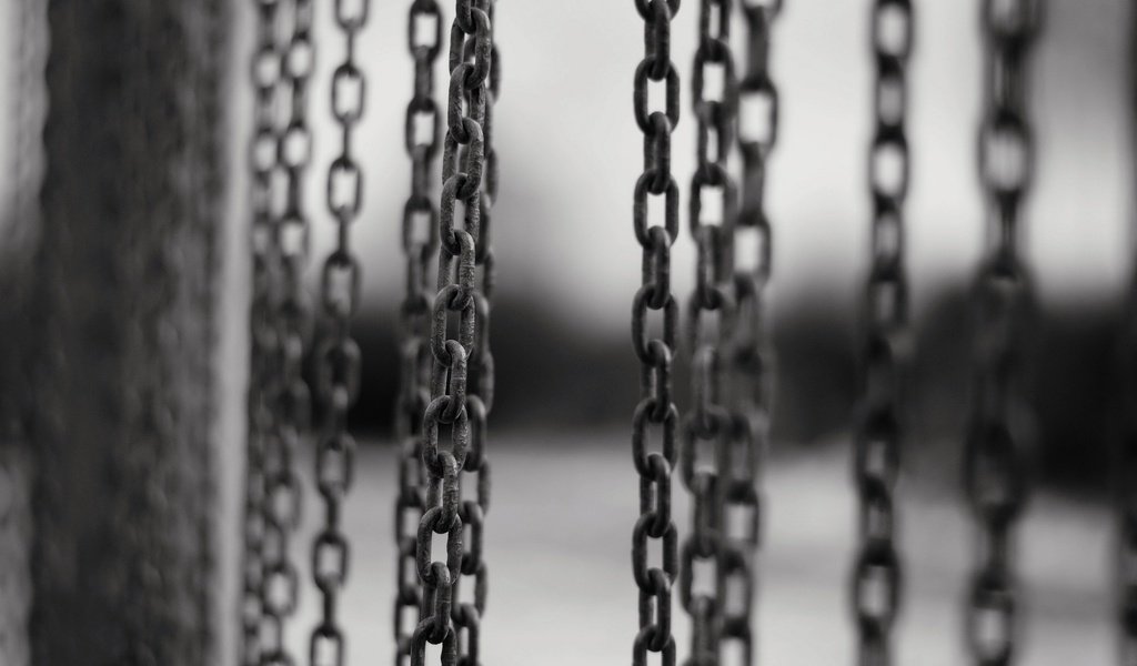 Обои металл, фон, чёрно-белое, цепь, цепи, metal, background, black and white, chain разрешение 2560x1600 Загрузить