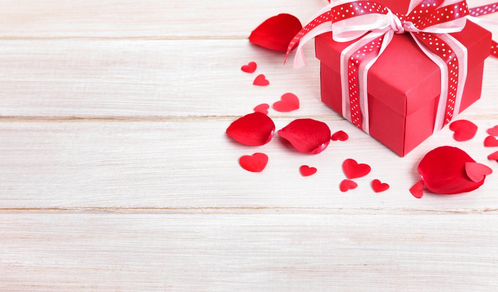 Обои лепестки, подарки, сердце, доски, сердечки, день святого валентина, бантик, валентинов день, petals, gifts, heart, board, hearts, valentine's day, bow разрешение 5616x3744 Загрузить