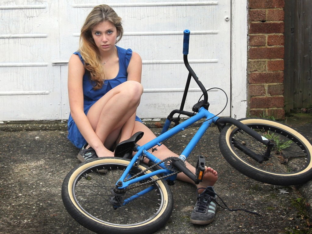Обои девушка, велосипед, girl, bike разрешение 1920x1200 Загрузить