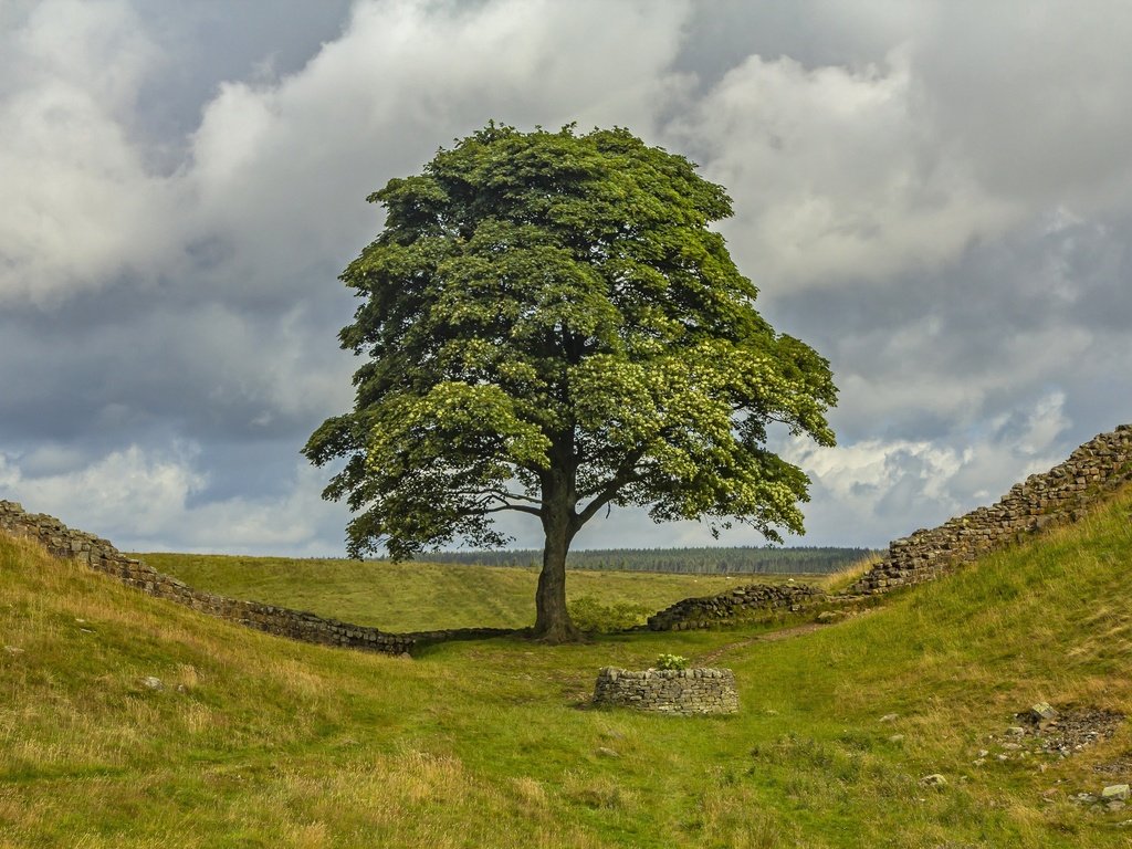 Обои холмы, англия, колодец, hills, england, well разрешение 3072x2048 Загрузить