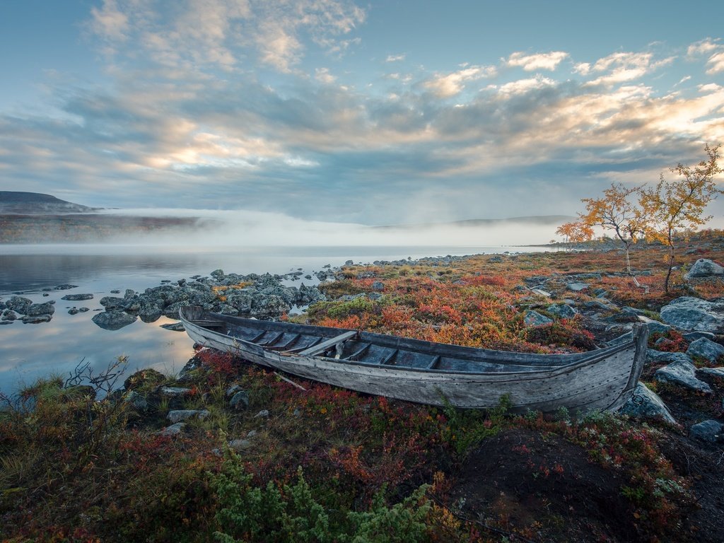 Обои река, берег, туман, лодка, river, shore, fog, boat разрешение 2048x1367 Загрузить