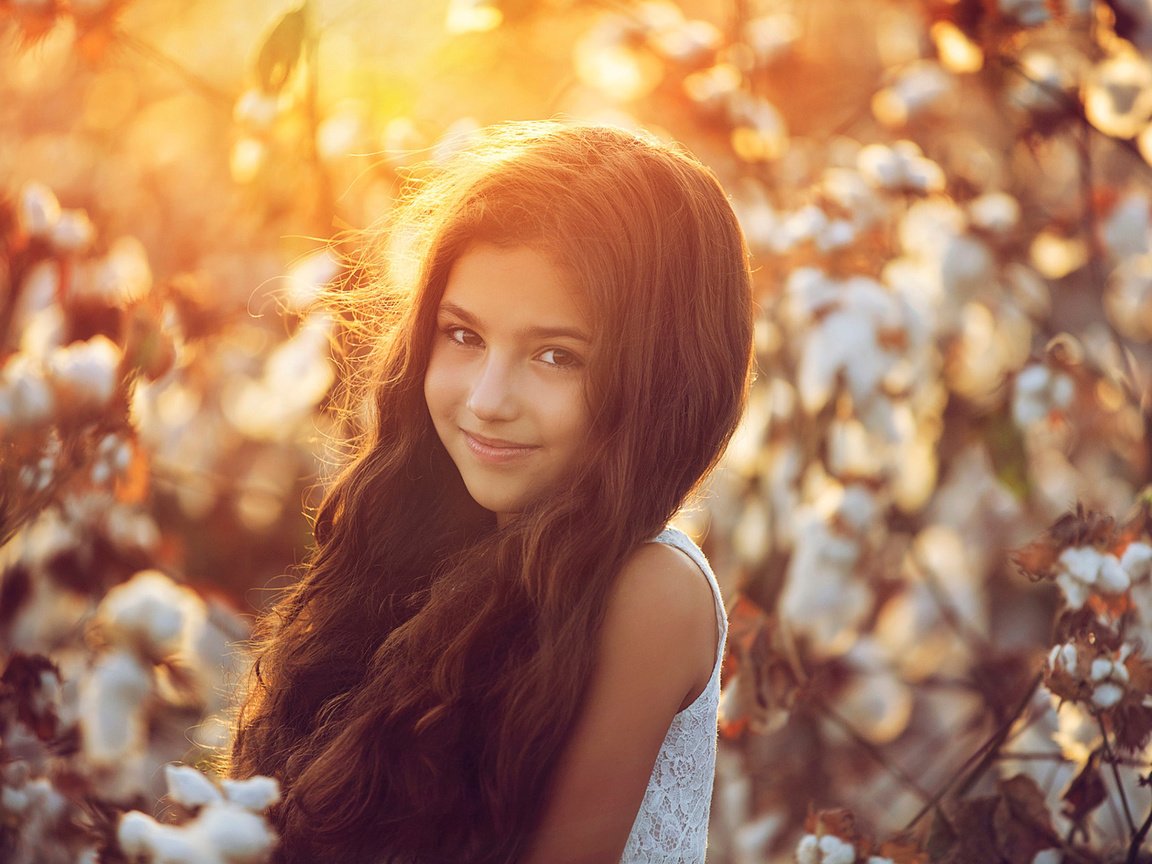 Обои настроение, улыбка, девочка, ребенок, длинные волосы, afeef, mood, smile, girl, child, long hair разрешение 1920x1200 Загрузить