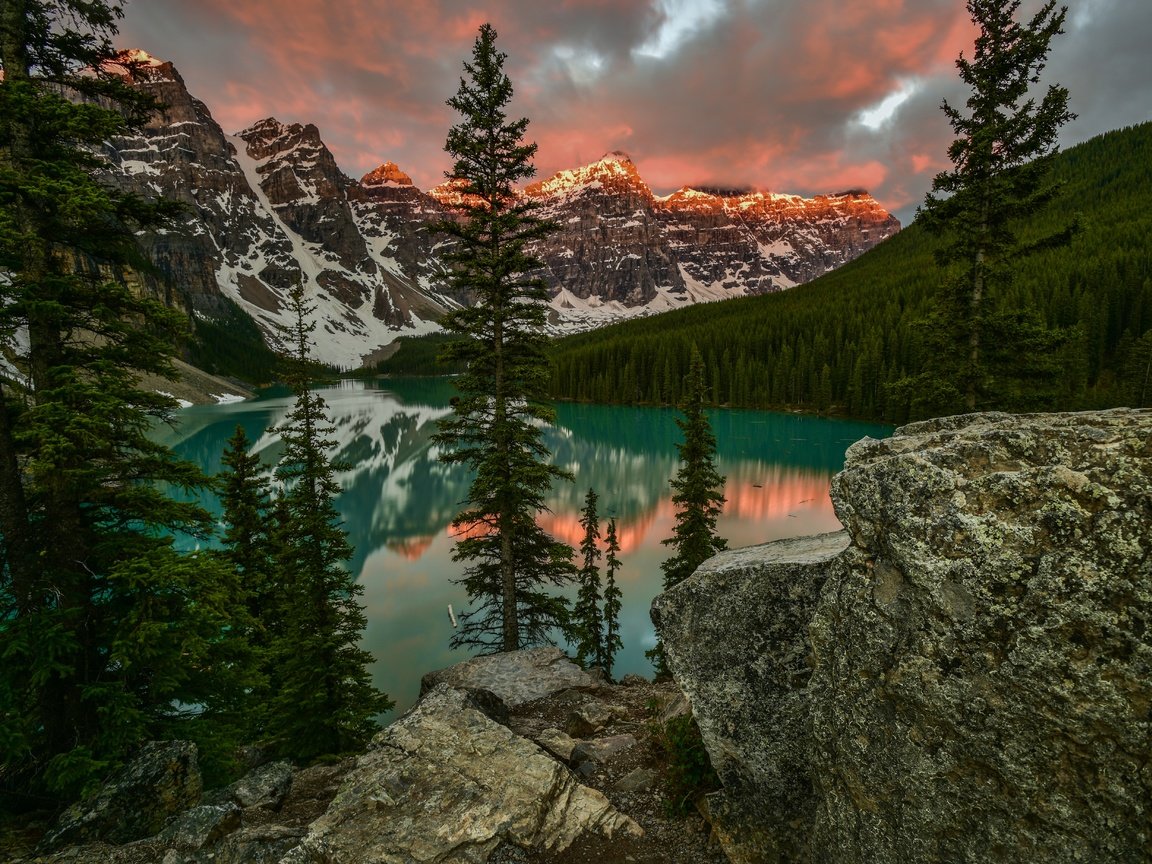 Обои деревья, озеро, горы, скалы, природа, канада, альберта, морейн, trees, lake, mountains, rocks, nature, canada, albert, moraine разрешение 7360x4912 Загрузить