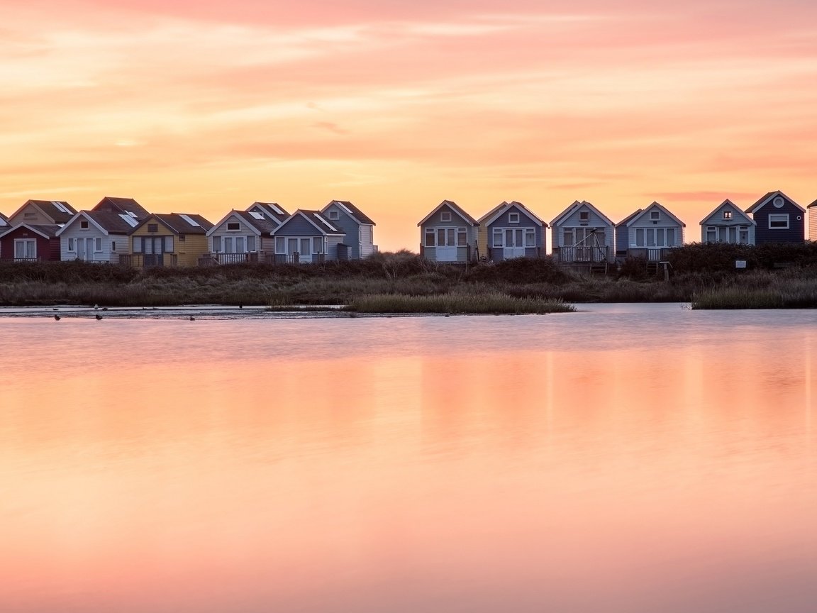 Обои берег, закат, домики, shore, sunset, houses разрешение 3840x2160 Загрузить