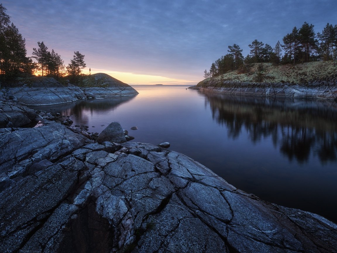 Обои деревья, озеро, природа, камни, пейзаж, ладога, шхеры, ладожское озеро, trees, lake, nature, stones, landscape, ladoga, skerries, lake ladoga разрешение 2250x1406 Загрузить