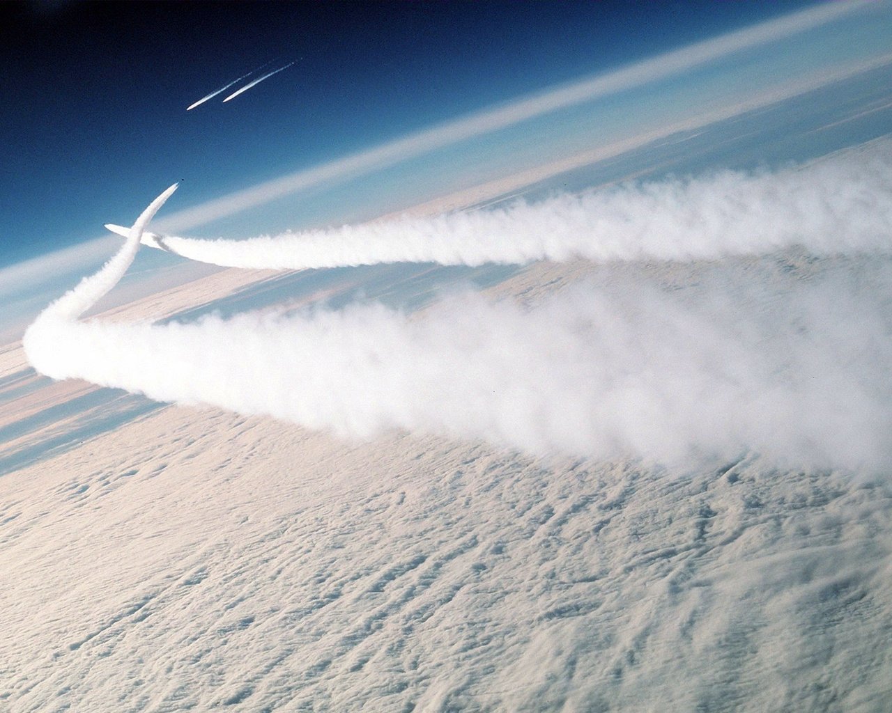 Обои небо, two soviet mig-29, британская колумбия, the sky, british columbia разрешение 1920x1200 Загрузить