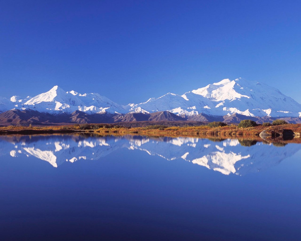 Обои озеро, горы, природа, отражение, пейзаж, аляска, lake, mountains, nature, reflection, landscape, alaska разрешение 1920x1080 Загрузить