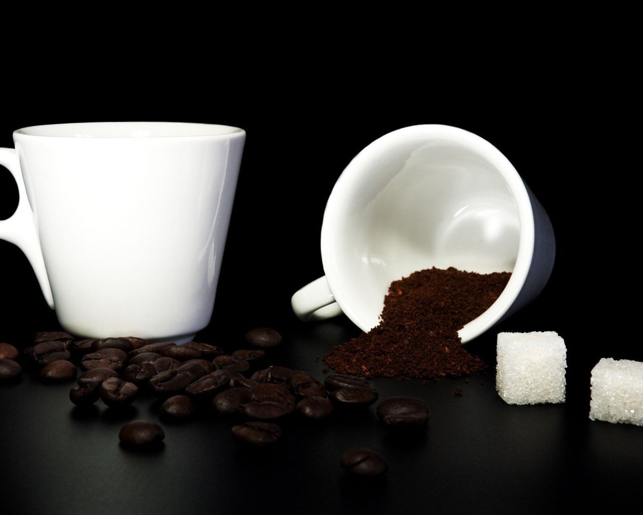 Обои зерна, кофе, черный фон, кофейные, сахар, белая кружка, молотый кофе, grain, coffee, black background, sugar, white mug, ground coffee разрешение 1920x1200 Загрузить