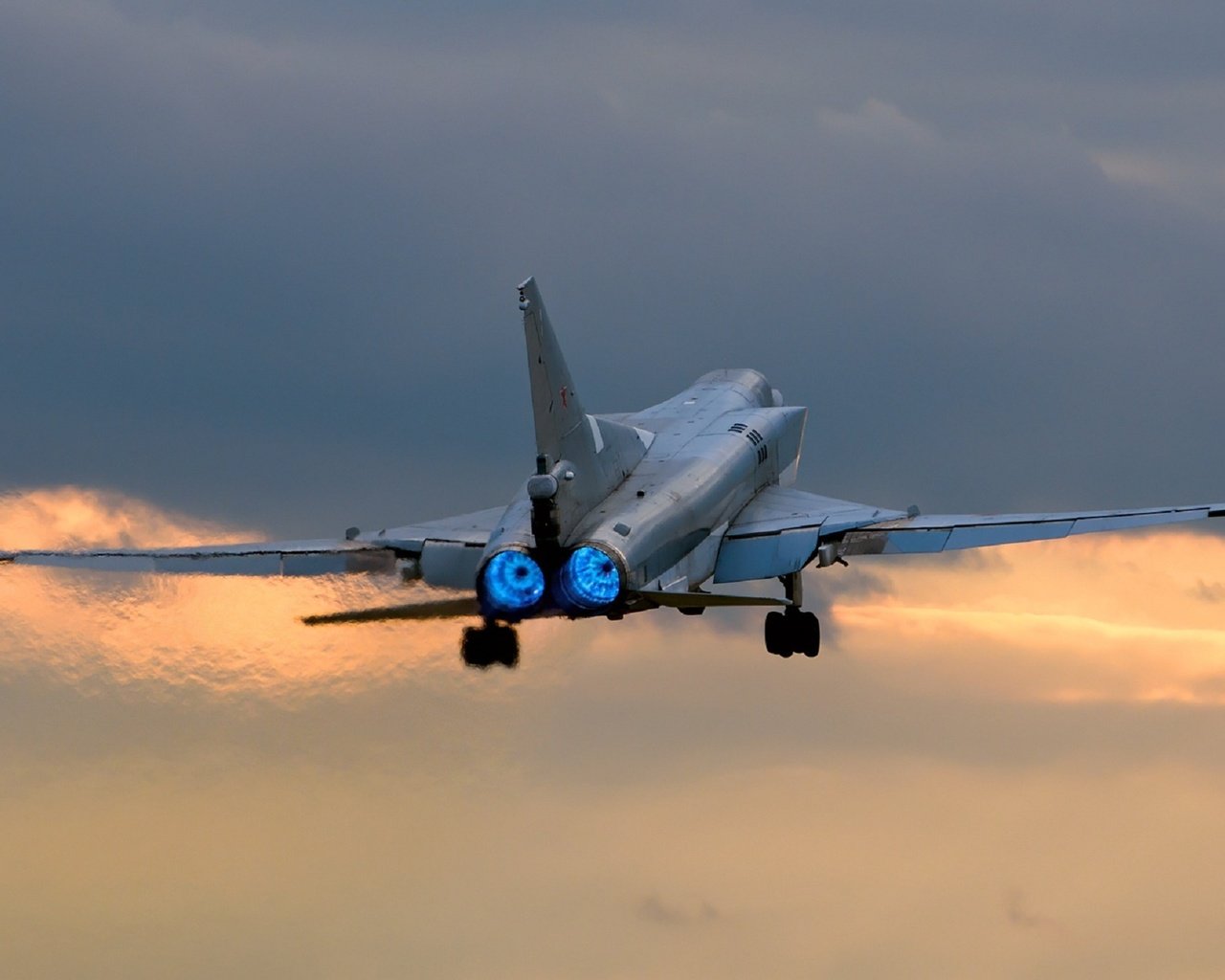 Обои ту-22м3, bombardirovshhik, tu-22m3 разрешение 2000x1322 Загрузить