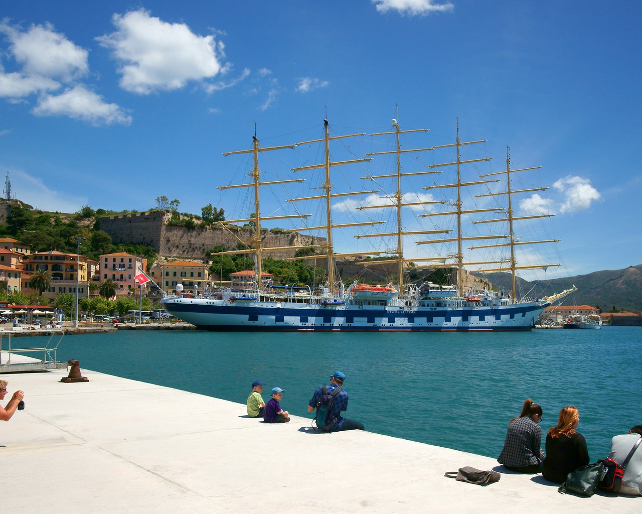 Обои парусник, остров эльба, набережная, италия, порт, гавань, royal clipper, elba island, портоферрайо, тоскана, sailboat, the island of elba, promenade, italy, port, harbour, portoferraio, tuscany разрешение 2000x1230 Загрузить