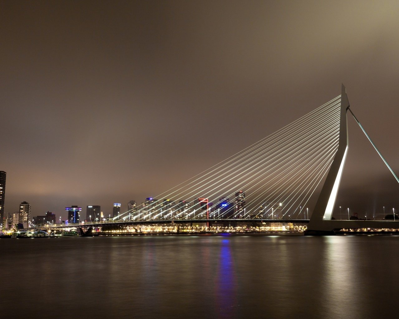 Обои ночь, нидерланды, роттердам, городской пейзаж, cityscapes, the netherlands, ноч, night, netherlands, rotterdam, the urban landscape разрешение 1920x1080 Загрузить