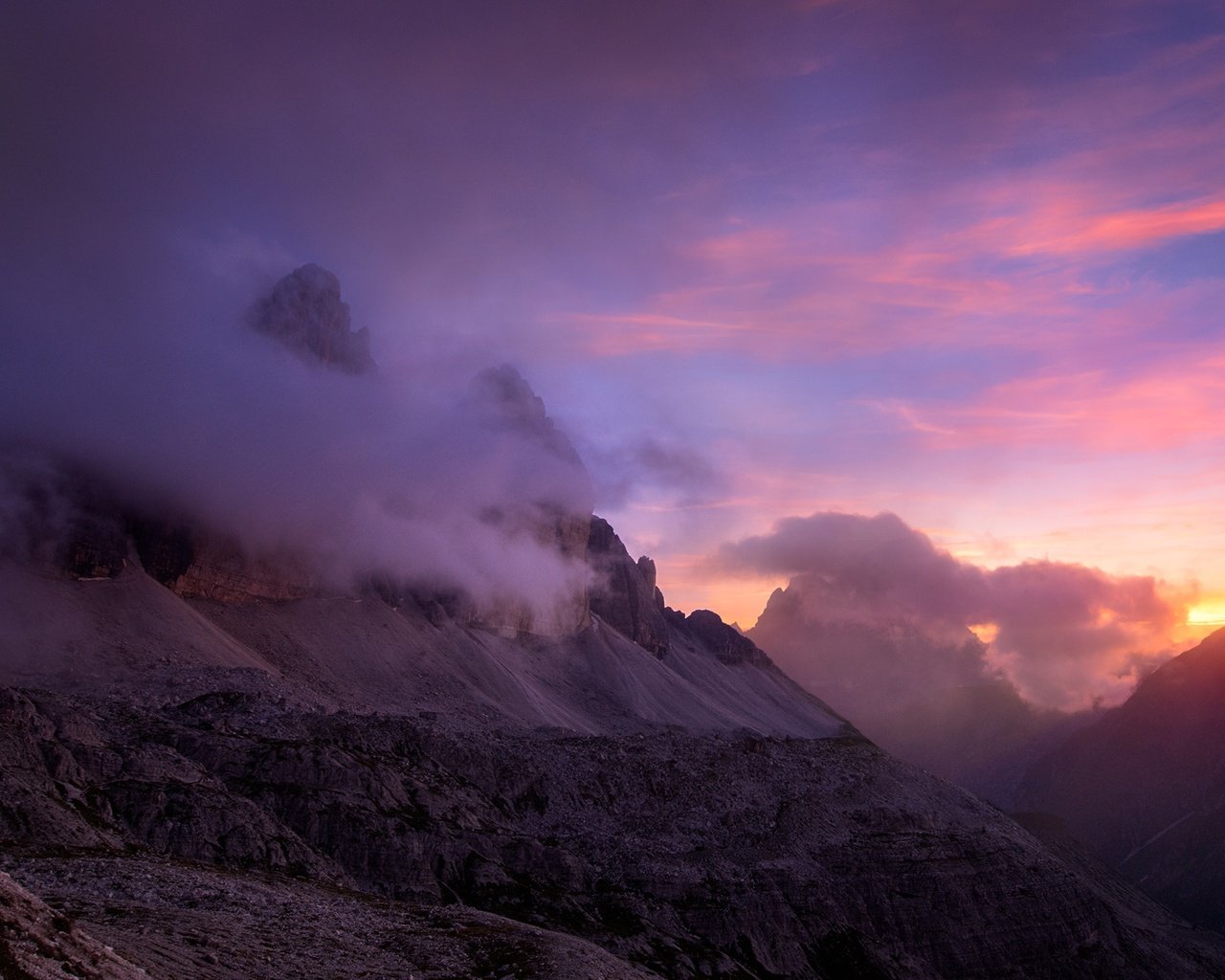 Обои облака, горы, природа, рассвет, clouds, mountains, nature, dawn разрешение 2048x1399 Загрузить