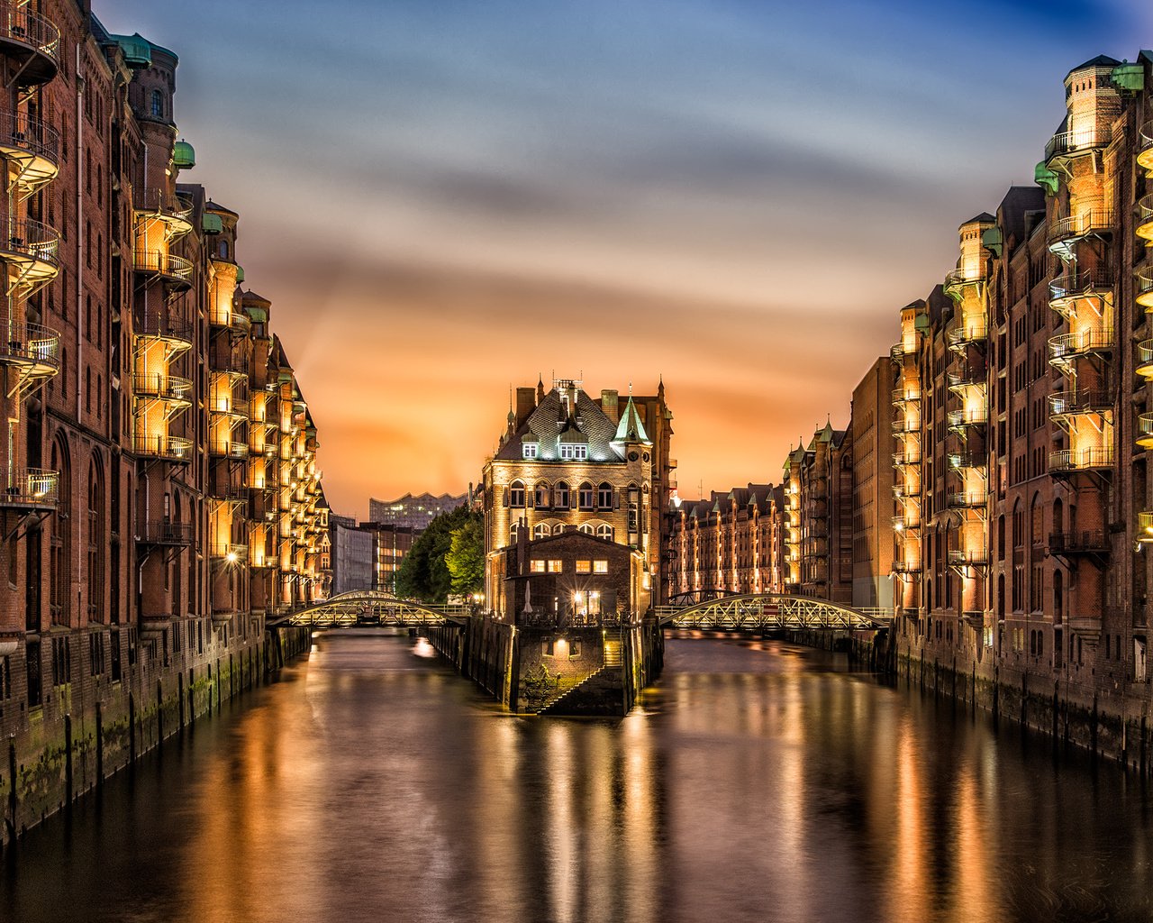 Обои вечер, река, город, канал, дома, архитектура, германия, the evening, river, the city, channel, home, architecture, germany разрешение 2880x1800 Загрузить