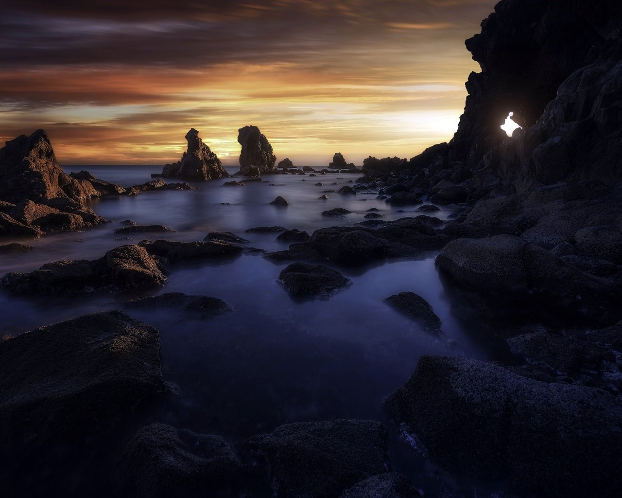 Обои скалы, закат, море, rocks, sunset, sea разрешение 2048x1397 Загрузить