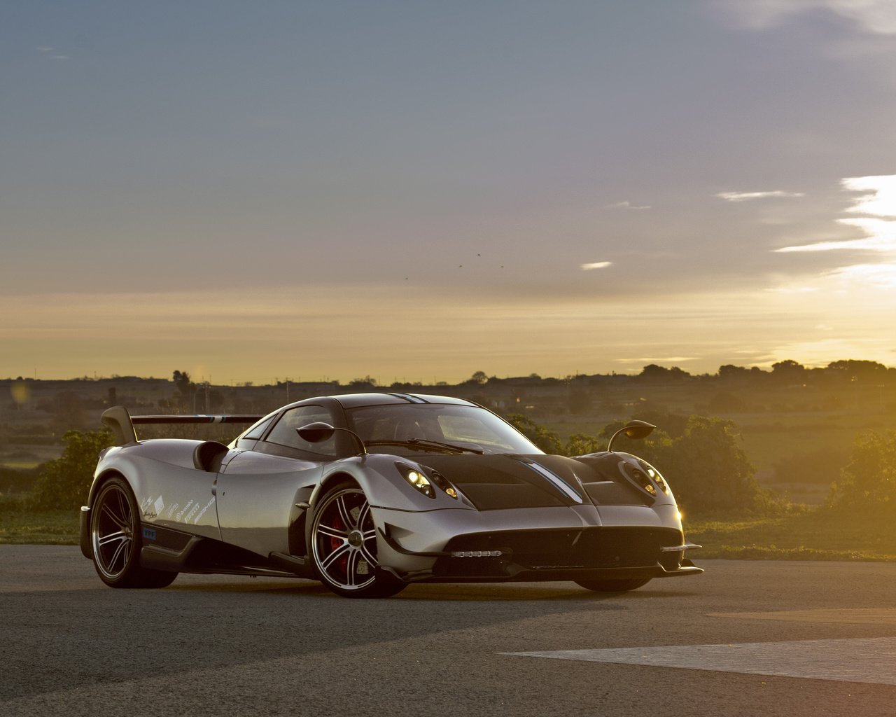 Обои дорога, вид сбоку, пагани, huayra, road, side view, pagani разрешение 3872x2581 Загрузить