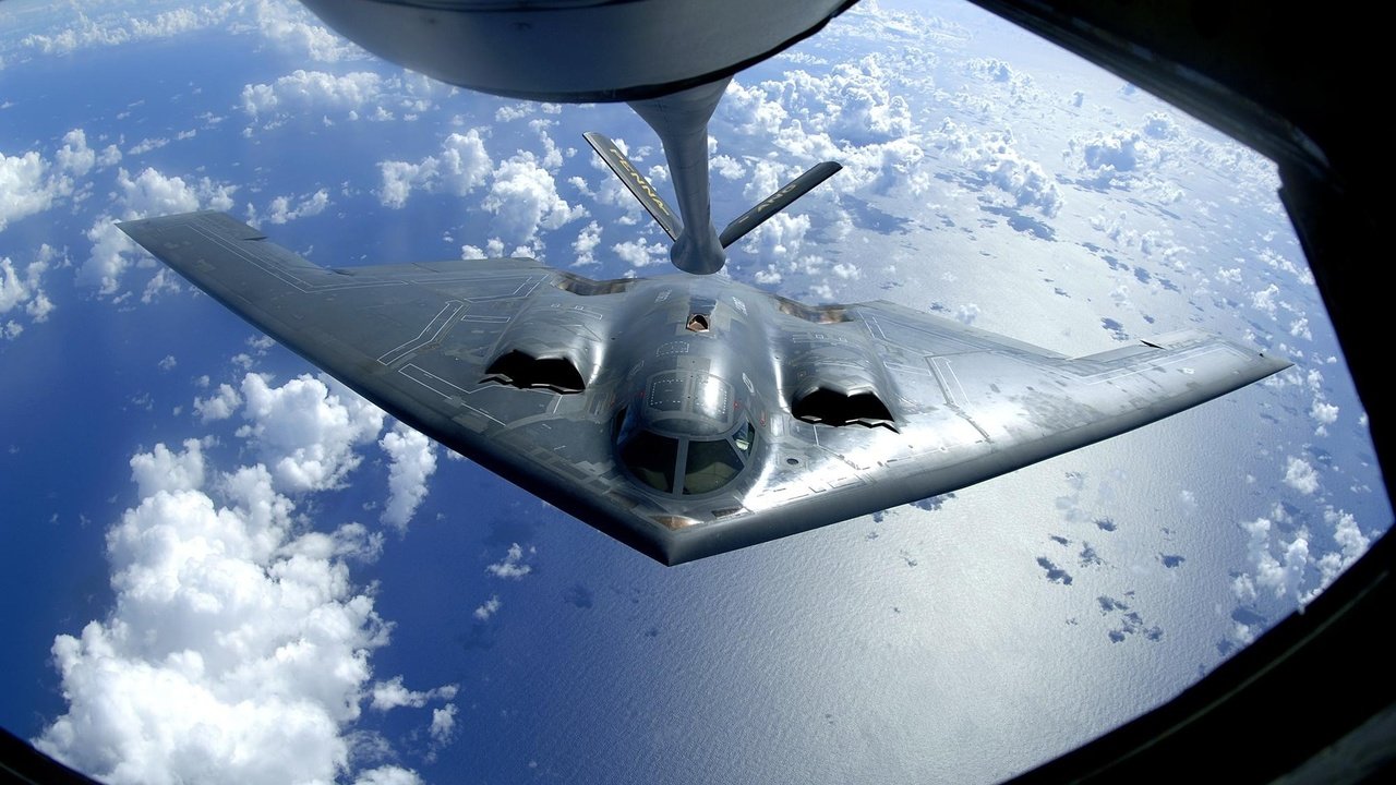 Обои самолет, b-2, дух, the plane, spirit разрешение 2000x1328 Загрузить