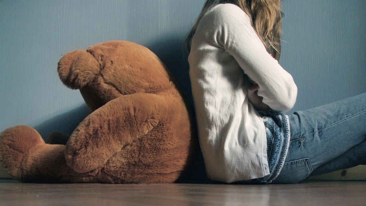 Обои девушка, медведь, плюшевый, girl, bear, plush разрешение 1920x1080 Загрузить