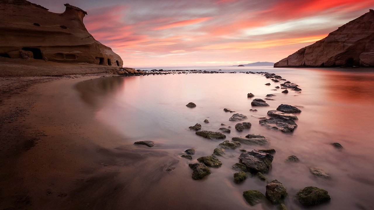 Обои небо, отлив, облака, скалы, природа, камни, море, побережье, бухта, the sky, tide, clouds, rocks, nature, stones, sea, coast, bay разрешение 1920x1200 Загрузить