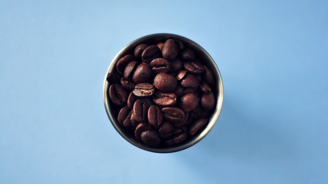 Обои фон, синий, зерна, кофе, минимализм, кофейные, background, blue, grain, coffee, minimalism разрешение 1920x1275 Загрузить