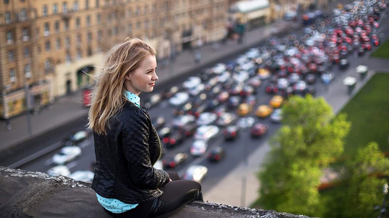 Обои девушка, блондинка, москва, город, крыша, елена, боке, girl, blonde, moscow, the city, roof, elena, bokeh разрешение 1920x1281 Загрузить