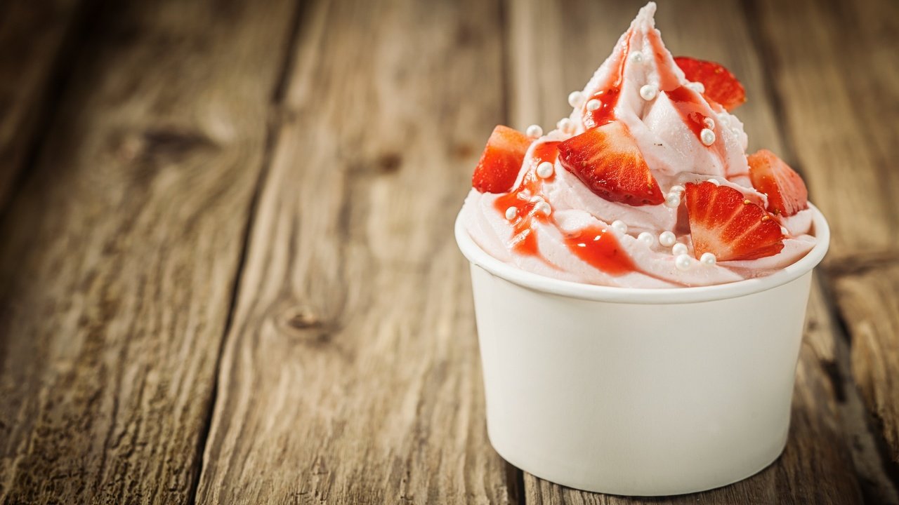 Обои клубника, земляника, сливки, десерт, крем, strawberry, strawberries, cream, dessert разрешение 3840x2160 Загрузить