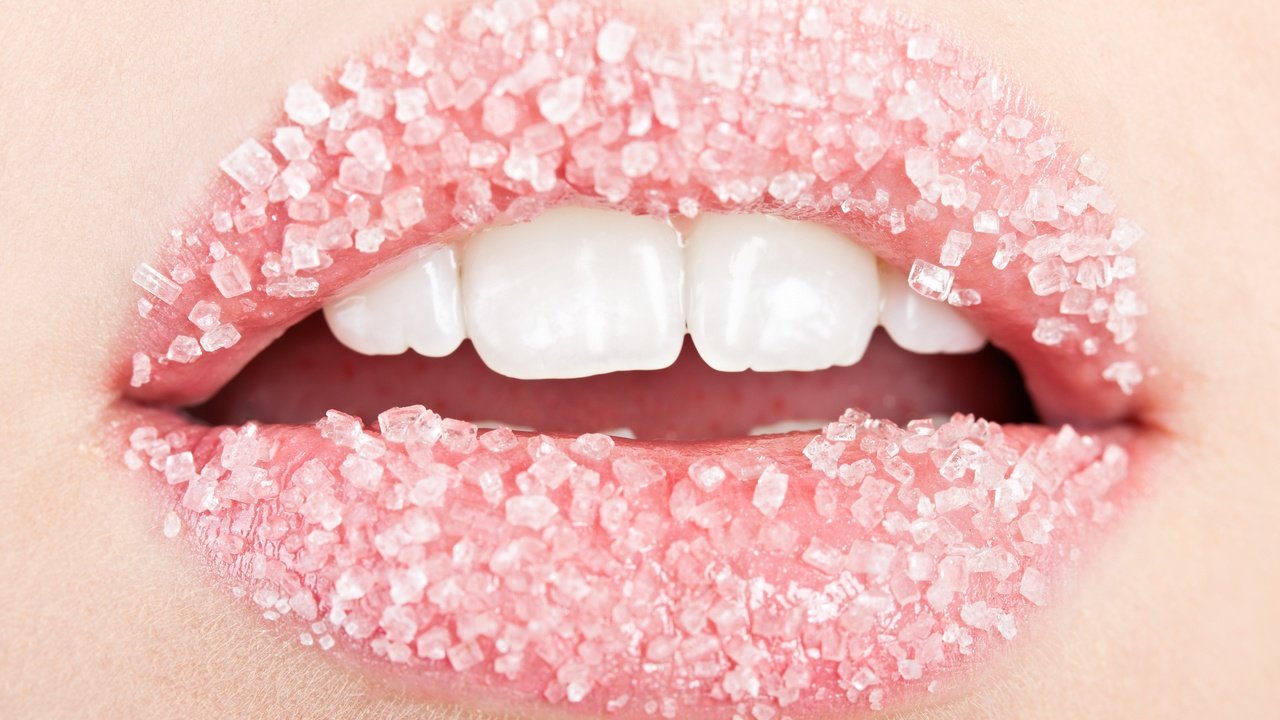 Обои девушка, губы, зубы, женщина, зубки, сахар, girl, lips, teeth, woman, sugar разрешение 2880x2070 Загрузить