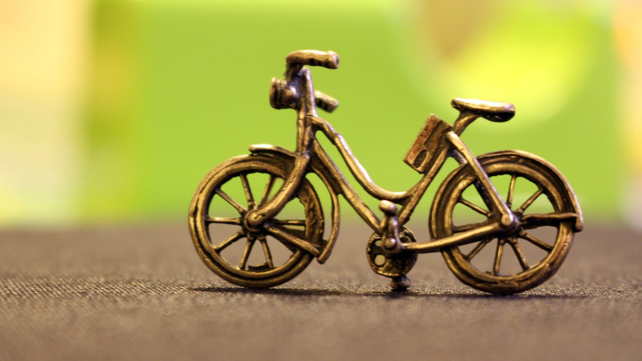 Обои велосипед, фигурка, сувенир, bike, figure, souvenir разрешение 3840x2400 Загрузить