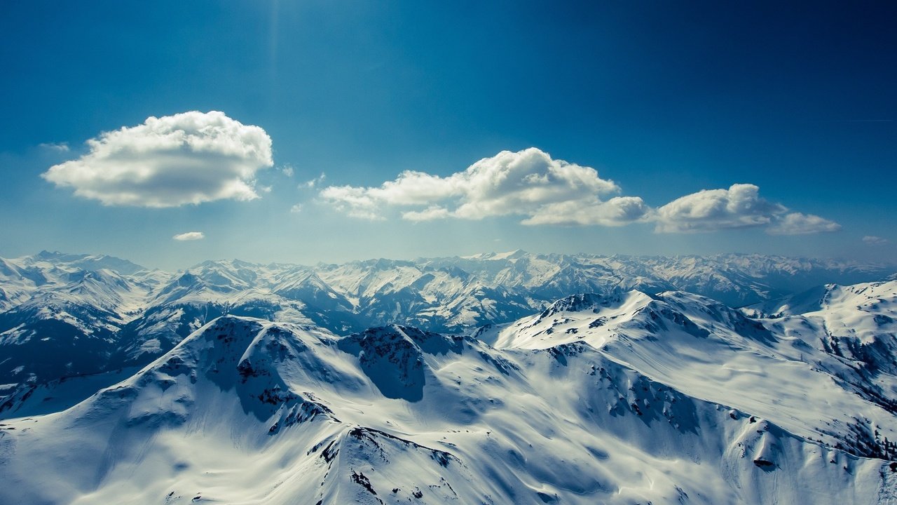 Обои небо, облака, горы, снег, природа, зима, альпы, горные рельефы, the sky, clouds, mountains, snow, nature, winter, alps, mountain relief разрешение 2048x1368 Загрузить