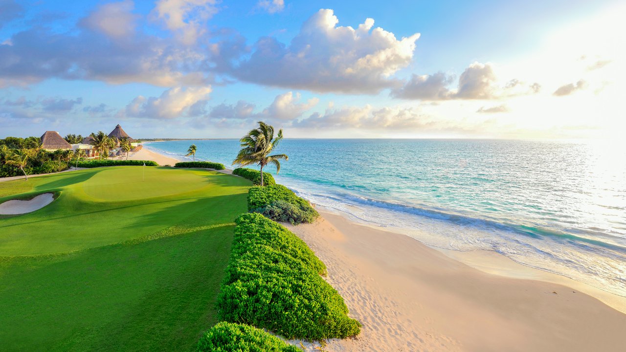 Обои море, пляж, тропики, гольф-клуб, sea, beach, tropics, golf club разрешение 7150x4557 Загрузить