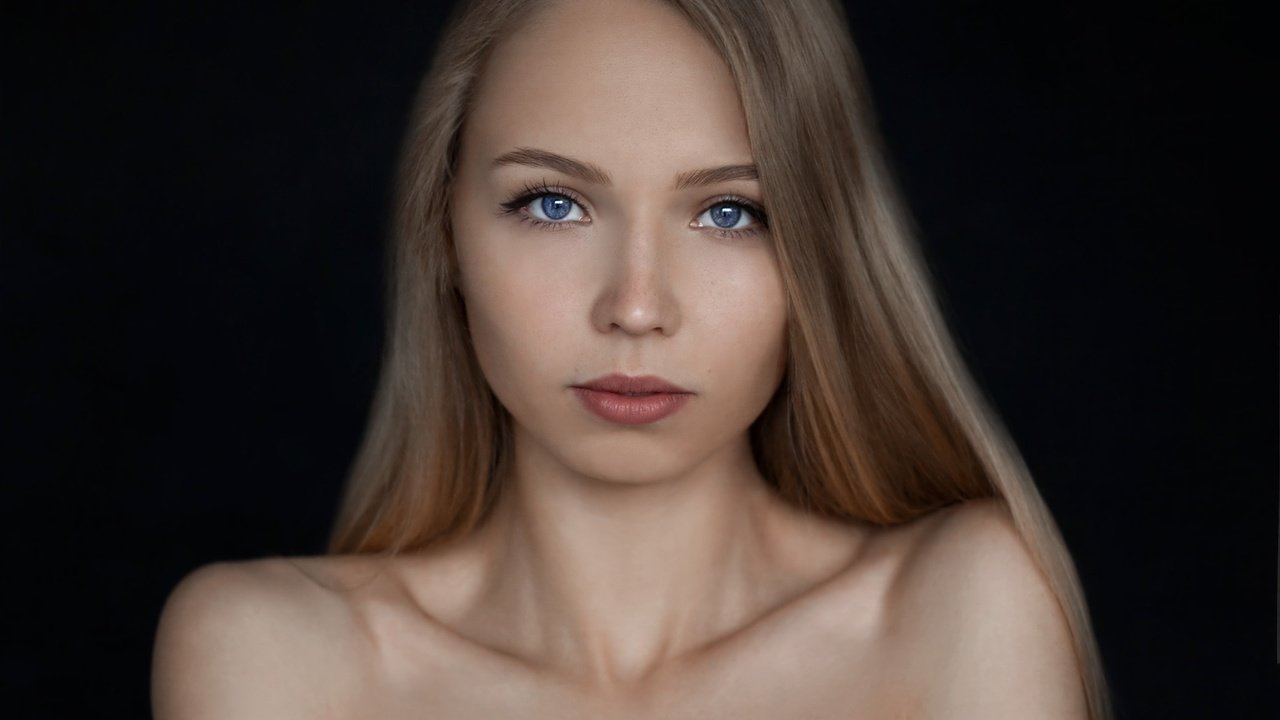 Обои девушка, блондинка, портрет, взгляд, лицо, girl, blonde, portrait, look, face разрешение 2077x1662 Загрузить