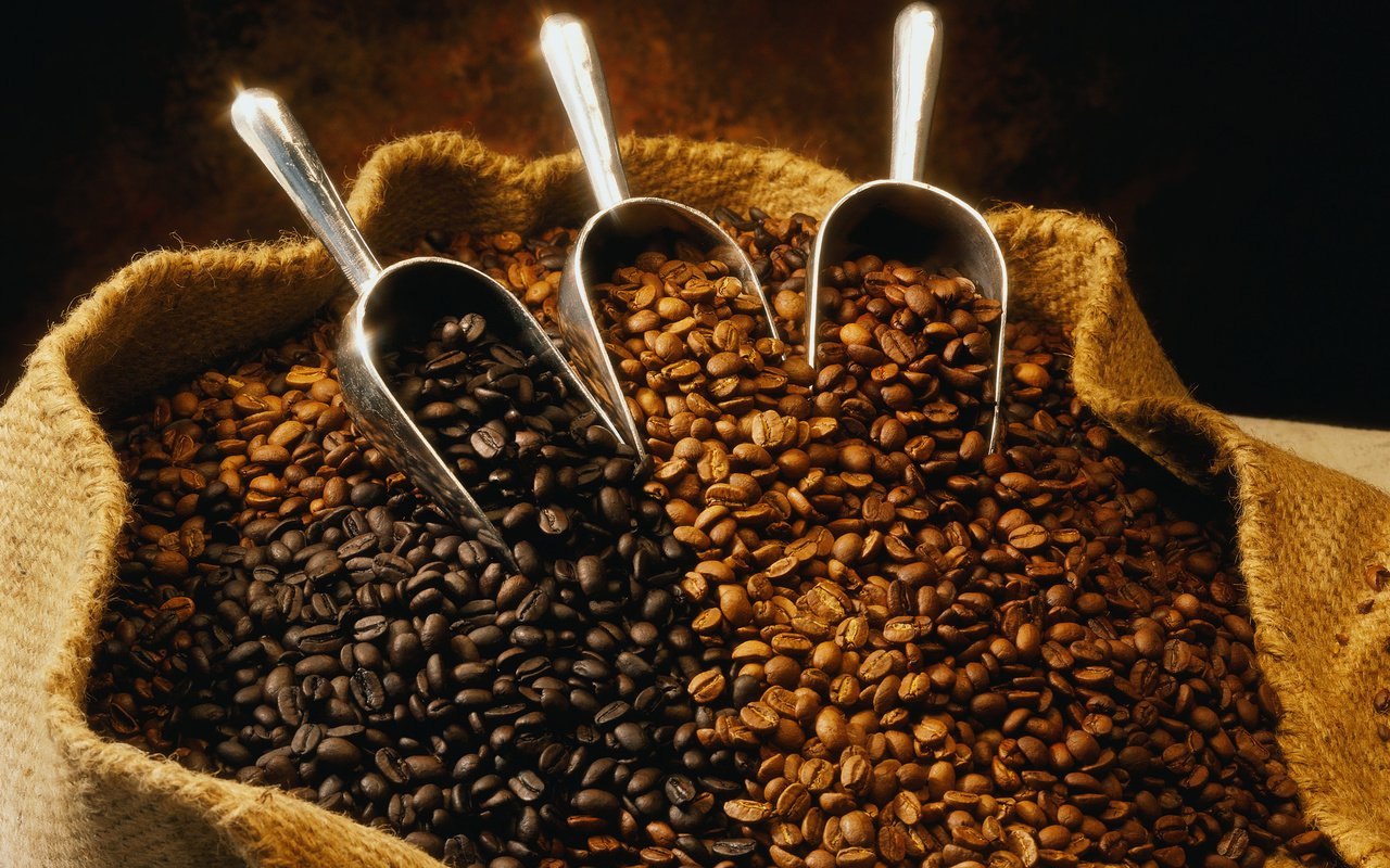 Обои зерна, кофе, мешок, аромат, 2122х1663, grain, coffee, bag, aroma разрешение 2122x1663 Загрузить