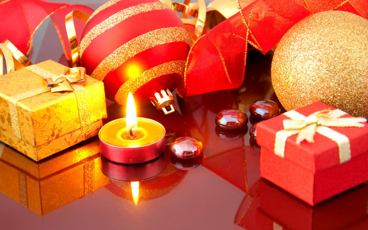 Обои лента, новый год, свеча, шары, подарок, украшения, праздник, пламя, встреча нового года, отражение, новогодние игрушки, огонь, счастливого рождества, подарки, 2017, пламя свечи, свечка, tape, new year, balls, gift, decoration, holiday, flame, reflection, christmas toys, fire, merry christmas, gifts, the flame of a candle, candle разрешение 2560x1600 Загрузить